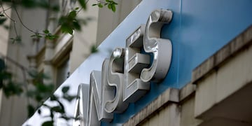 Fachada de Anses Córdoba en Plaza San Martín. (José Gabriel Hernández / La Voz)