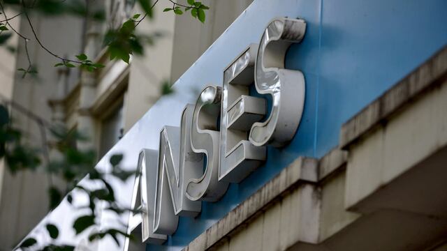 Fachada de Anses Córdoba en Plaza San Martín. (José Gabriel Hernández / La Voz)