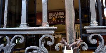 Los comercios no esenciales podrán abrir hasta las 19. En tanto, permanecerán cerrados centros comerciales (shopping y paseos comerciales). (Ramiro Pereyra/ La Voz)