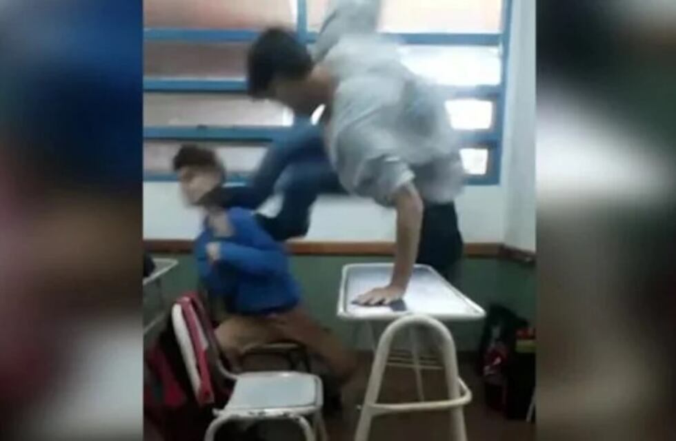 Video viral expuso una brutal agresión dentro de una escuela en Montecarlo