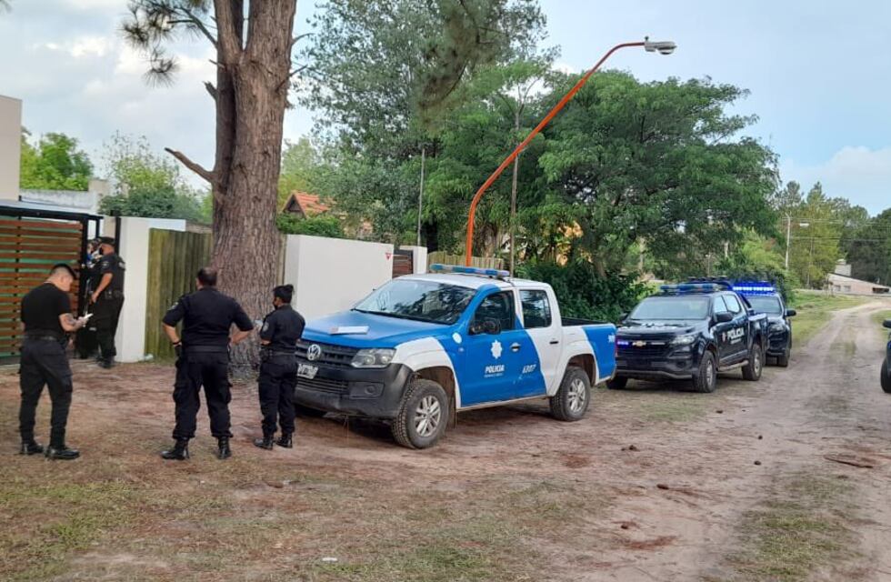 Demoraron a unos 60 jóvenes en fiesta clandestina con pileta en Arroyo Leyes