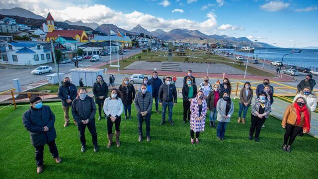 La secretaria de Planificación e Inversión Pública de Ushuaia, Dra. Gabriela Muñiz Siccardi, fue la encargada de guiar la recorrida.