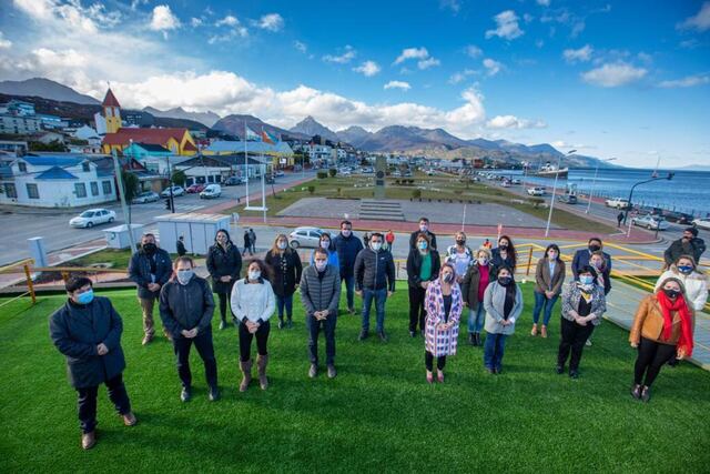 La secretaria de Planificación e Inversión Pública de Ushuaia, Dra. Gabriela Muñiz Siccardi, fue la encargada de guiar la recorrida.