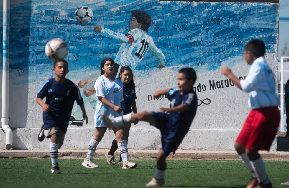 Maipú inauguró el Polideportivo Diego Armando Maradona