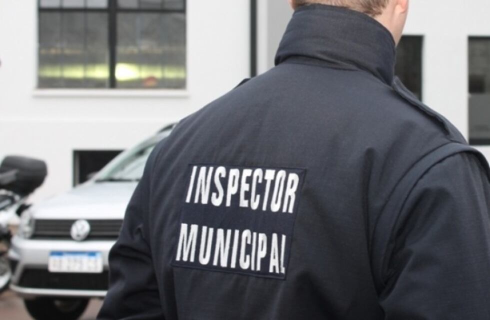 Tránsito: un inspector de tránsito municipal fue agredido con un golpe de puño y una patada