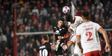 En un pobre partido, Instituto no pudo romper el cero ante Estudiantes (Javier Ferreyra / La Voz).