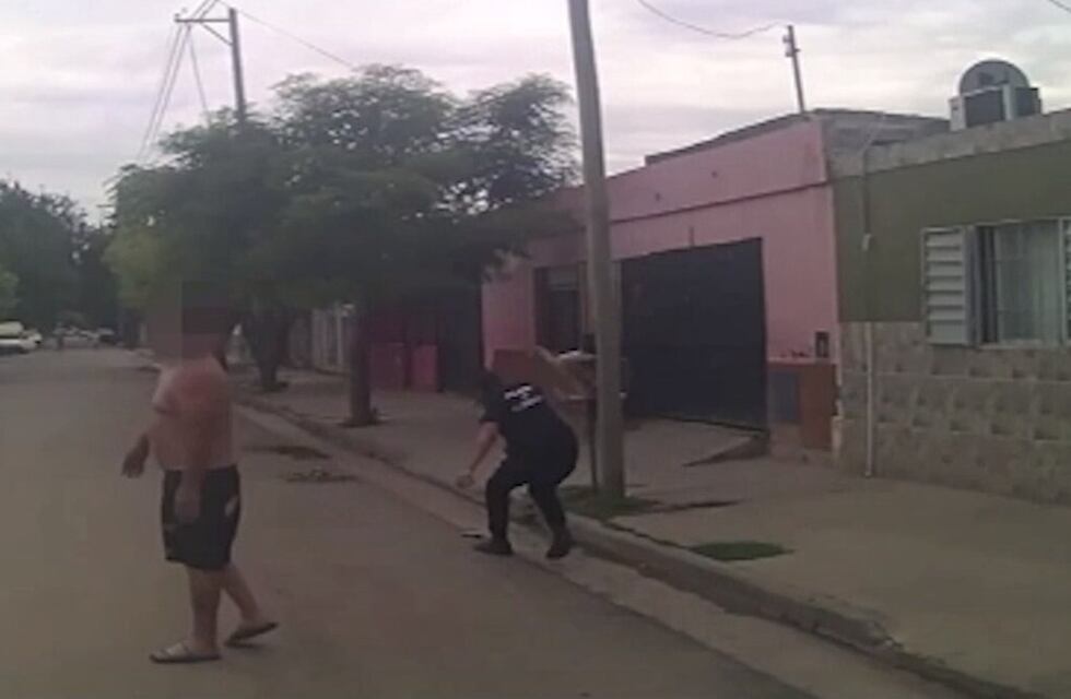 Video: realizaba disparos al aire en una calle de Córdoba y quedó detenido
