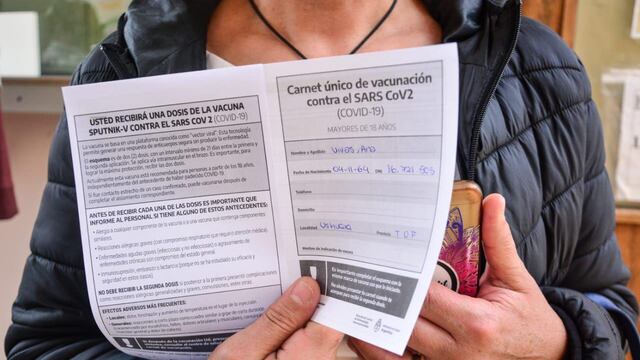 La subsecretaría de políticas sanitarias inició la vacunación contra el covid-19