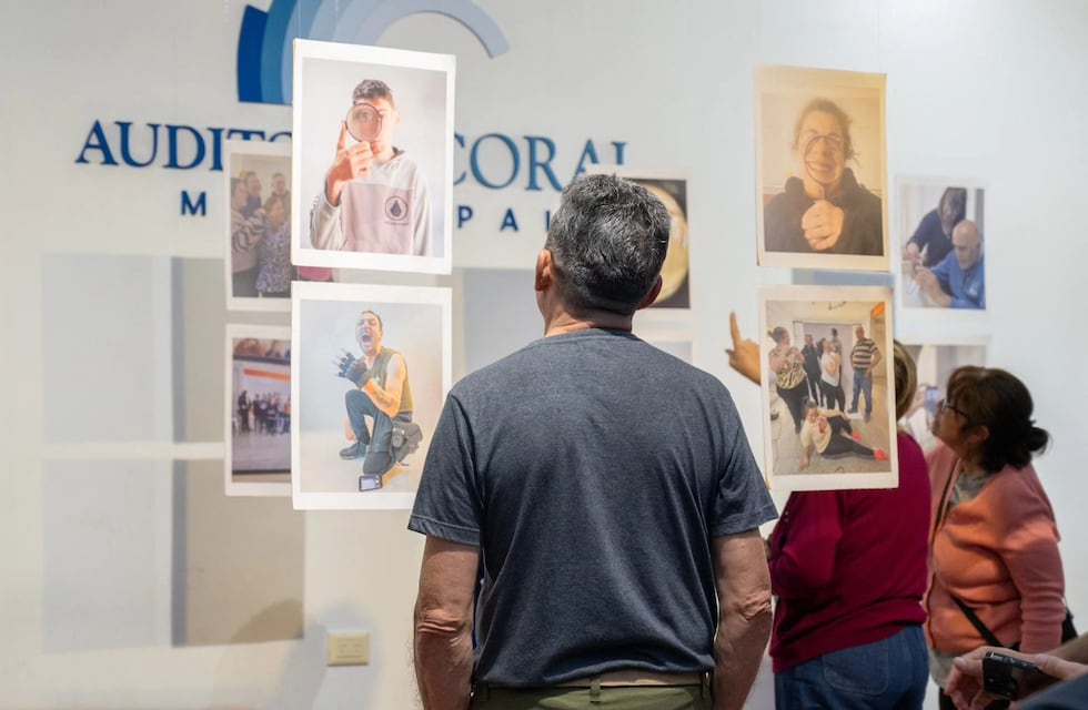 Se llevó a cabo la muestra fotográfica “Reflejo de Nosotros” del Área de Cultura de Arroyito