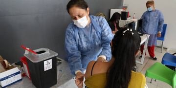 Sigue la vacunación contra el coronavirus en Santa Fe