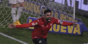 La boca llena de gol del cordobés Romero, que valió clásico y punta (Fotobaires).