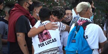 Entre lágrimas y pedidos de justicia, velaron los restos de Lucas González