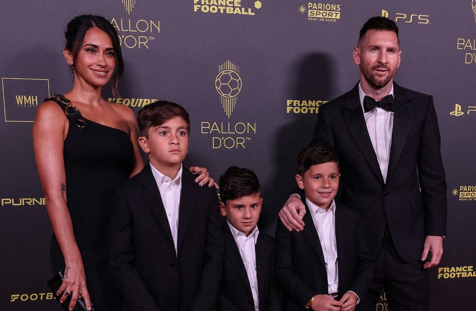 El color sobra: Lionel Messi dio cátedra de elegancia en una sesión de fotos con su familia
