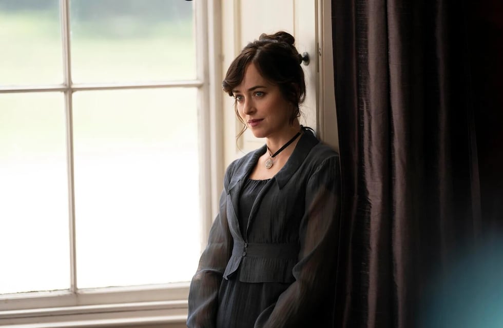 Dura menos de 2 horas, se basa en un libro de Jane Austen y ya generó polémica en el día de su estreno en Netflix