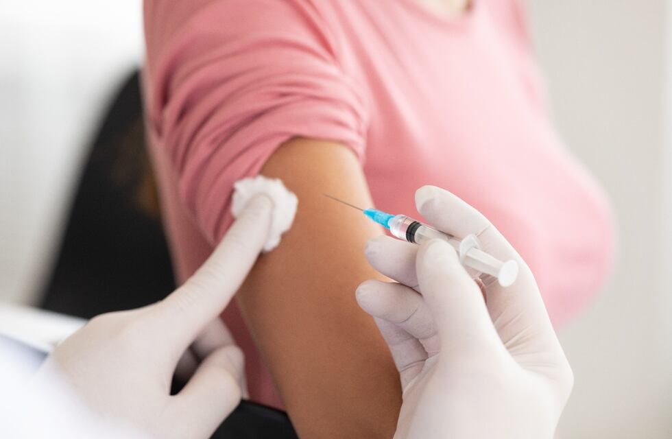 Campaña de vacunación con “Doble viral” para docentes y auxiliares