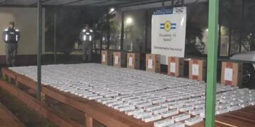 Puerto Iguazú: la aduana destruirá cigarrillos incautados.
