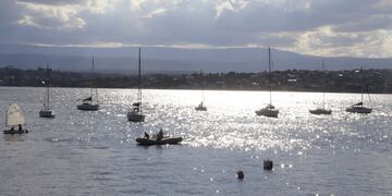 Lago San Roque en Villa Carlos Paz. Temporada de verano 2021. (Foto: Municipalidad VCP).