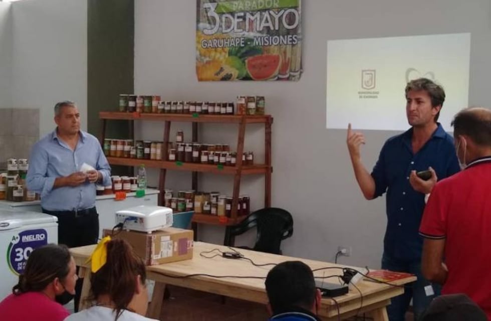 Capacitan a los productores del Mercado Concentrador de Eldorado sobre manipulación de alimentos