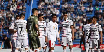 Juan Sforza fue el capitán rojinegro en el Estadio José Amalfitani.