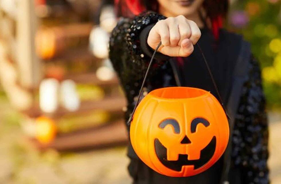 Pequeño santafesino pidió dulces por Halloween en una carnicería y el insólito regalo que recibió, se viralizó