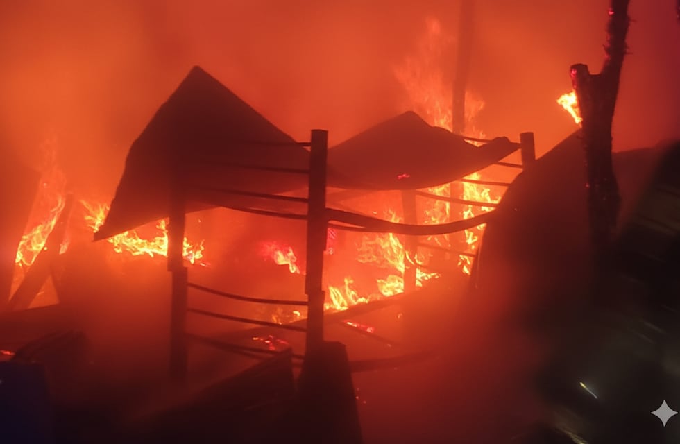 Incendio total en una vivienda de Cosquín