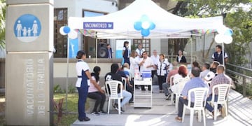 Vacunas a la vuelta de la esquina: Salud instalará un stand en la peatonal. El objetivo es acercar dosis antigripales, contra el dengue, COVID y del calendario a transeúntes del microcentro durante el receso invernal.