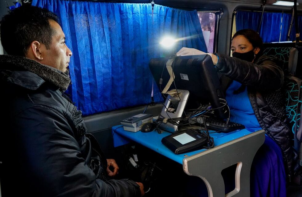 El móvil del Registro Civil recorre los barrios de Las Heras