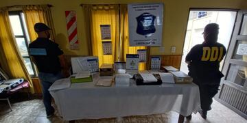 Realizaron 6 allanamientos en Bahía Blanca, Punta Alta, Puerto Belgrano y Coronel Suárez.