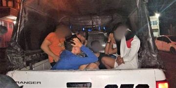 La Policía desarticuló una fiesta clandestina en Perico.