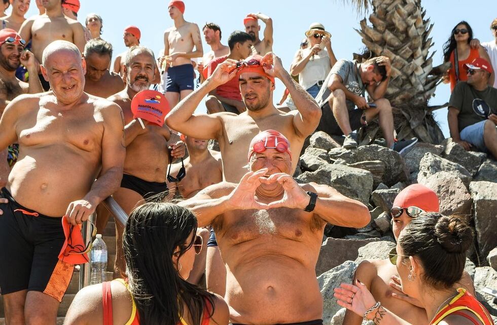 Miramar de Ansenuza: Con más de 300 participantes se realizó nuevamente la Maratón Acuática