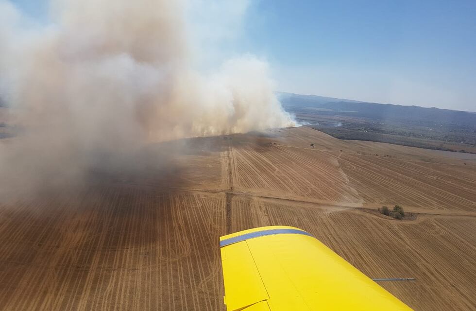 Incendios en Córdoba: bomberos combaten el fuego en diferentes localidades
