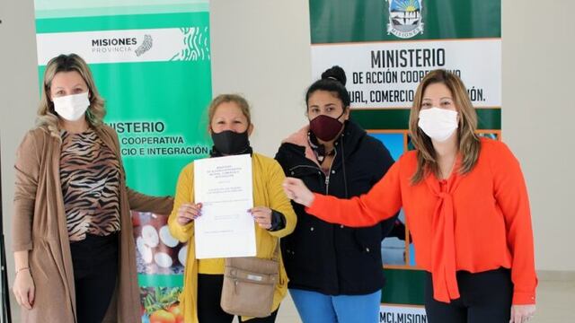 Cooperativas de trabajo recibieron matrículas por parte de las carteras provinciales.