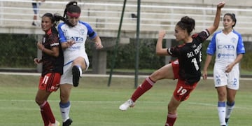 River Plate goleó a Godoy Cruz pro la Copa Federal del fútbol femenino. Gol de Martina del Trecco para River.