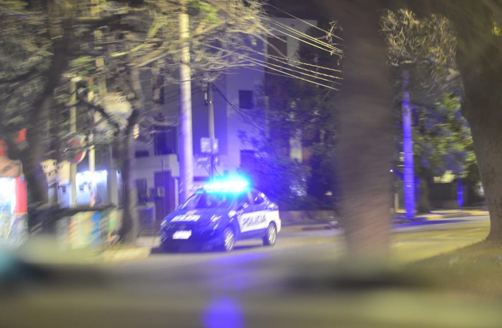 En fotos y videos: ataques, corridas y balas de goma en Bell Ville