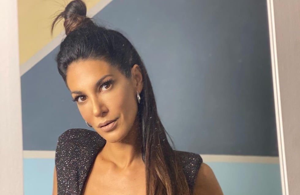 Con compañía y al ritmo de Duki, Silvina Escudero sorprendió bailando en lencería