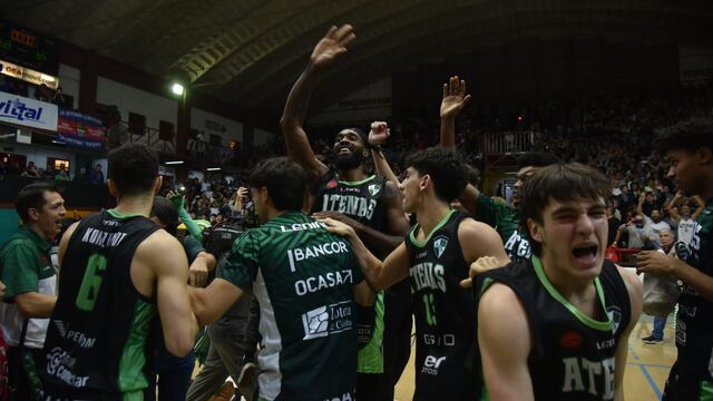 Atenas festejó ante San Lorenzo en el Cerutti. Remontó la serie y se aferra a la salvación (Facundo Luque / La Voz).