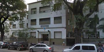 Un bebé de 9 meses terminó con el 40% de su cuerpo quemado después de que en los festejos de año nuevo hayan querido prender el fuego con combustible (Captura/©Google Streer View).