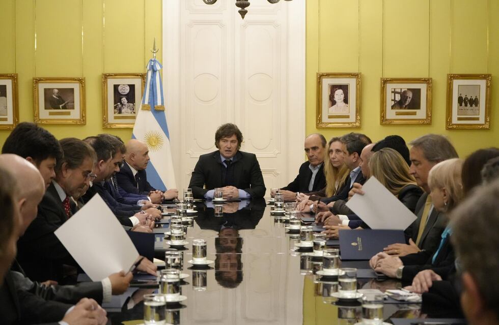 Tras la reunión con sus aliados, Milei firmó el veto total de la reforma jubilatoria