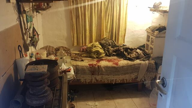 El sujeto se escondió debajo de una cama. (Foto ilustrativa)