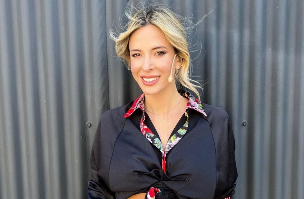 Jesica Cirio subió la temperatura con fotos en la playa y en microbikini: “Necesitando otro verano así”