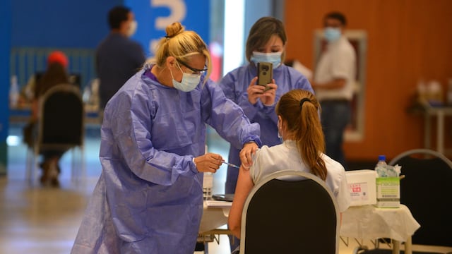 La vacunación avanza en su segunda etapa en Córdoba, contra el virus.