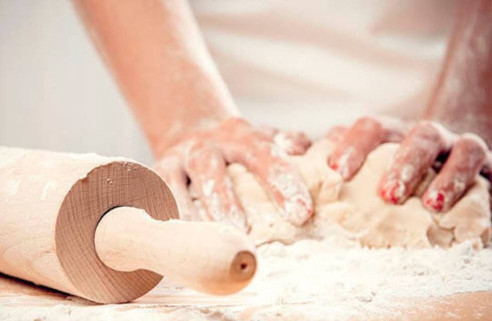 Una panadera de Córdoba mostró cómo amasar pero ocurrió algo inesperado: “Se hace así”