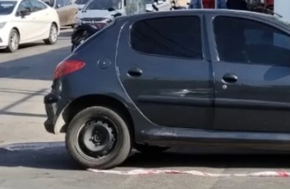 Se tiraron de un auto en movimiento, mientras los perseguía la Policía de Córdoba