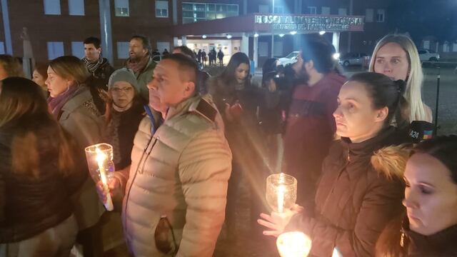 Marcha de las antorchas en la noche de este jueves en el Hospital Materno Neonatal.