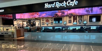 Inauguran el primer Hard Rock Café emplazado en el Aeropuerto de Puerto Iguazú: es el primero del interior del país.