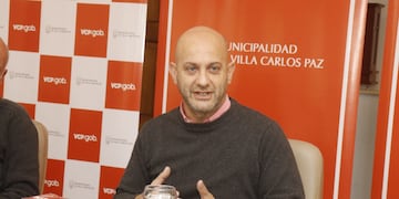 El intendente, Daniel Gomez Gesteira, presentó el programa de transición energética.