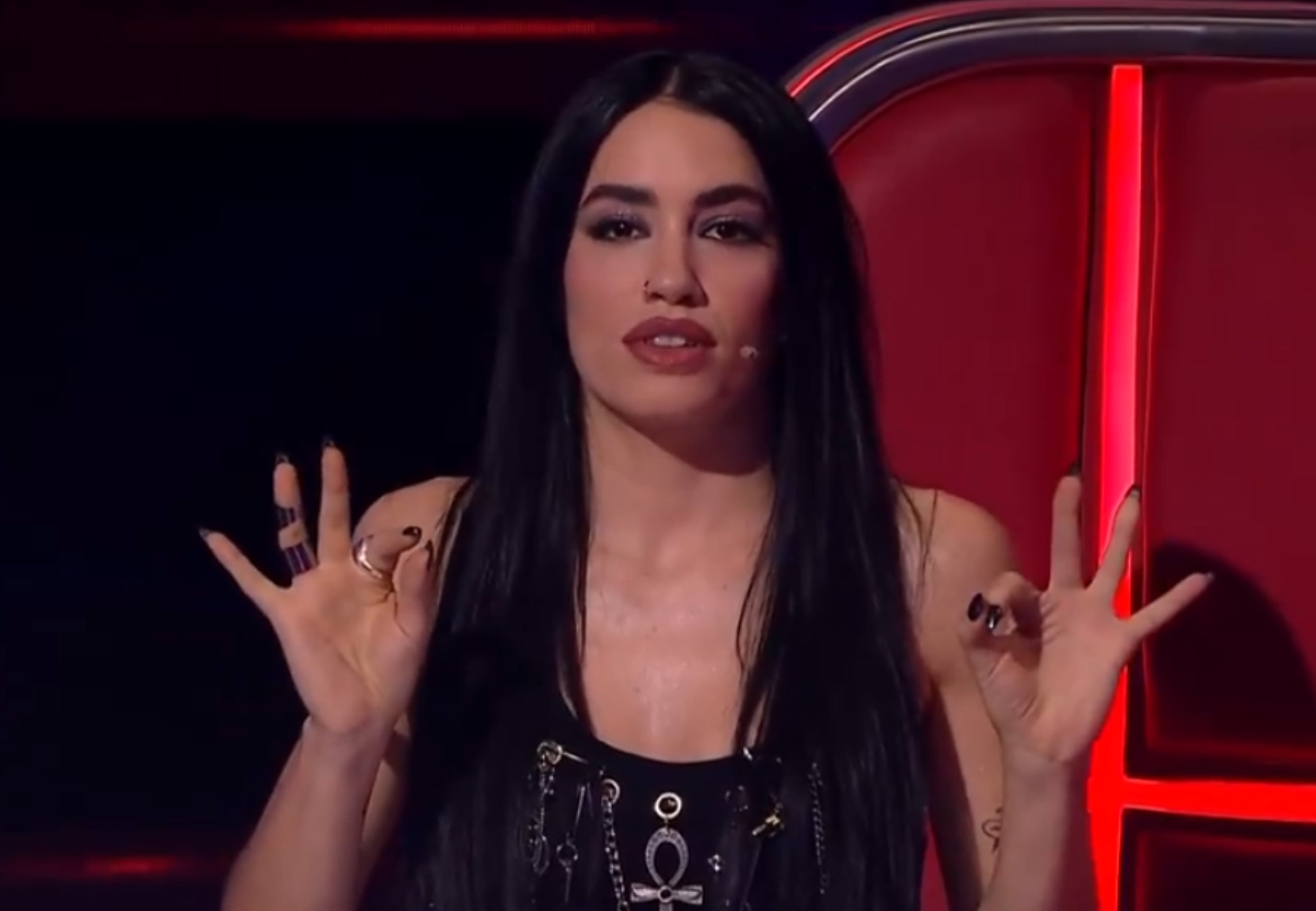 Lali Espósito amenazó en vivo a la producción de La Voz Argentina.