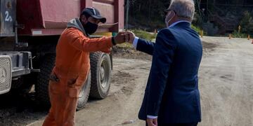 Mario Daniele, recorrió la obra de pavimentación que comenzó en el barrio Ecológico en su primera etapa.