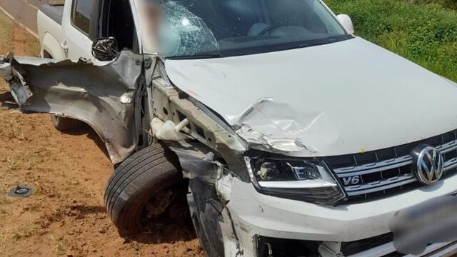 Accidente fatal en San Antonio: un motociclista falleció tras impactar con una camioneta.