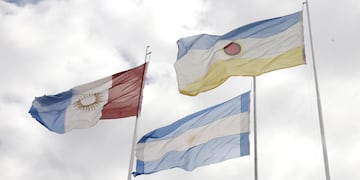 Villa Carlos Paz celebró el Día de la Identidad Carlospacense con un emotivo acto en los Jardines Municipales